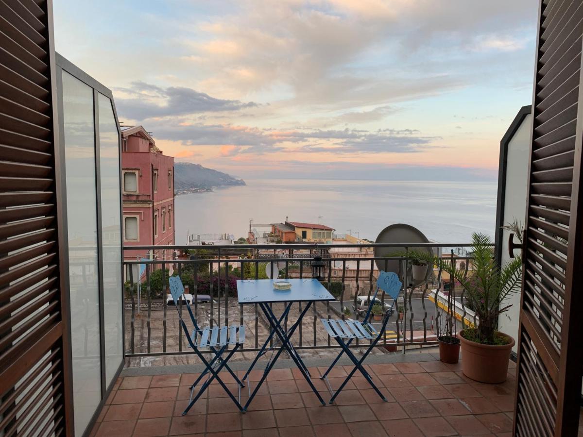 "Sea-See" Studio Taormina Center - Bellissima Vista Mare - Corner Kitchen Exterior photo